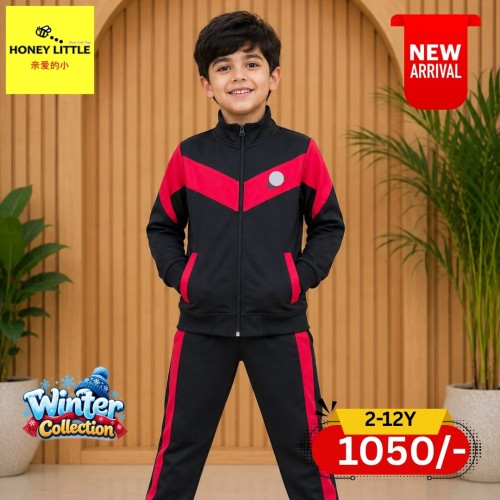 NIKE TRCKSUIT 42